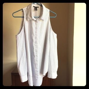 3/$35 F21 cold shoulder shirt size medium